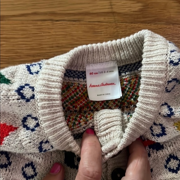 Hanna Andersson Sweater Onesie - Picture 2 of 4